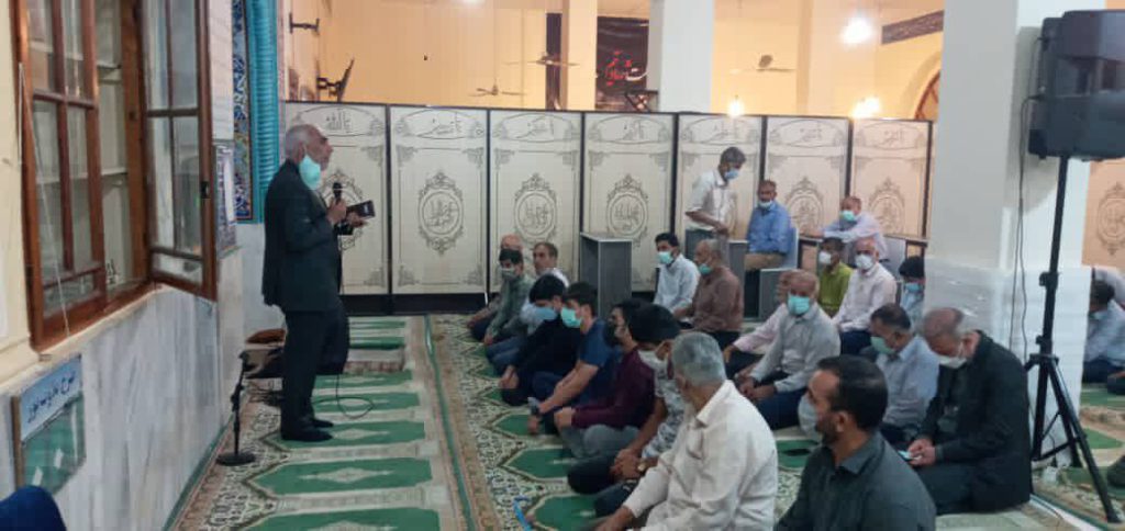 رئیس شوراهای حل اختلاف استان هرمزگان در مسجد نبی اکرم(ص) بندرعباس حضور یافت و ضمن استماع مسائل و مشکلات حقوقی و قضایی مراجعان، دستورات لازم را صادر کرد