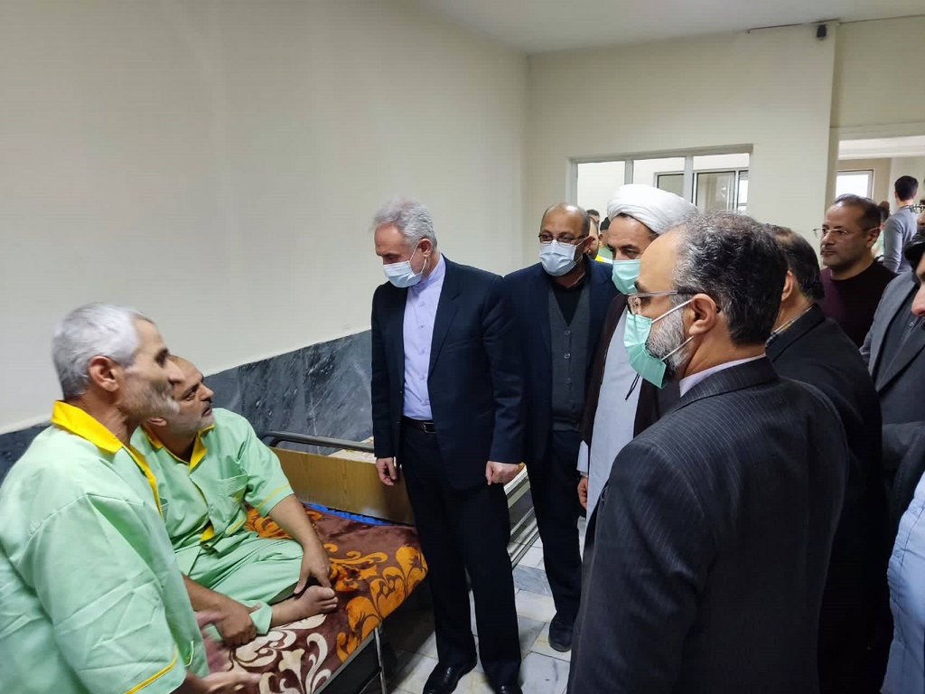 رئیس کل دادگستری استان اردبیل در بازدید از یک مراکز توانبخشی اردبیل به مناسبت روز جهانی معلولان، به معاون اجتماعی خود ماموریت داد تا مشکلات معلولان استان را پیگیری کند